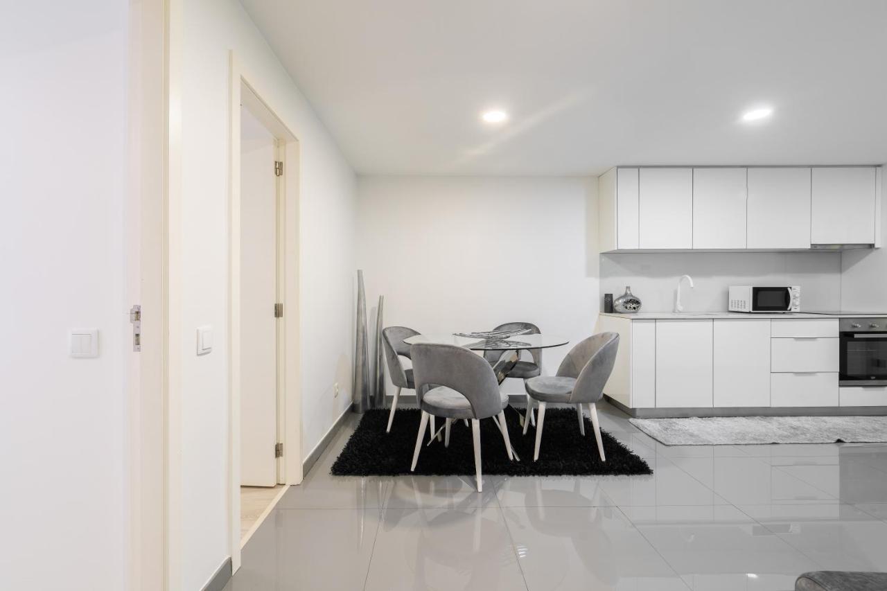 Host Wise - Spacious Noble Apartaments Ace Location Porto Eksteriør billede