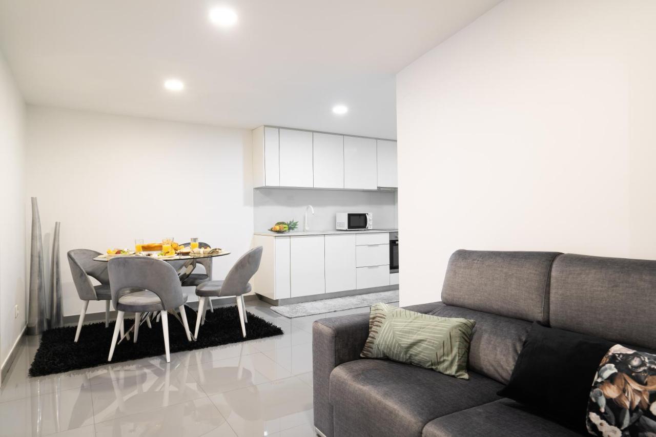 Host Wise - Spacious Noble Apartaments Ace Location Porto Eksteriør billede