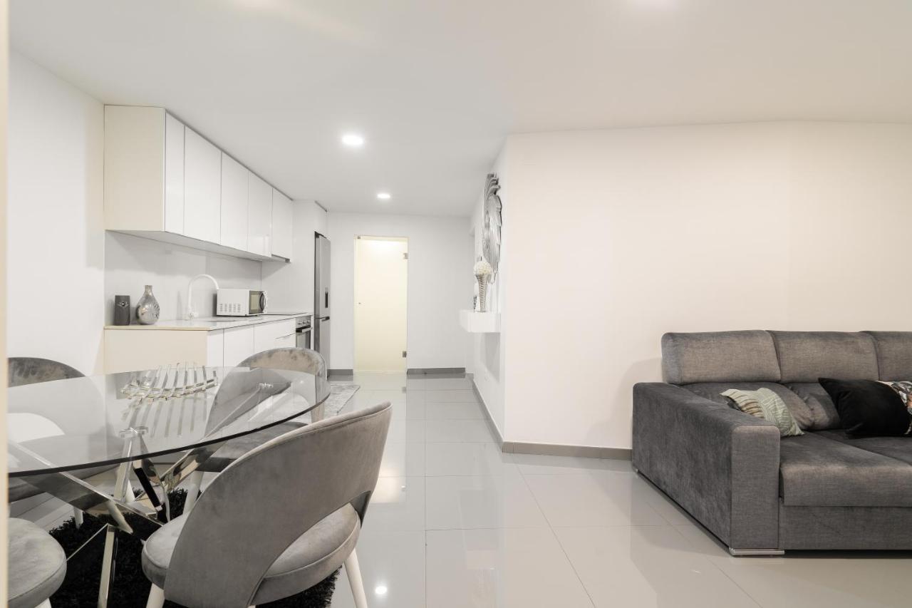 Host Wise - Spacious Noble Apartaments Ace Location Porto Eksteriør billede
